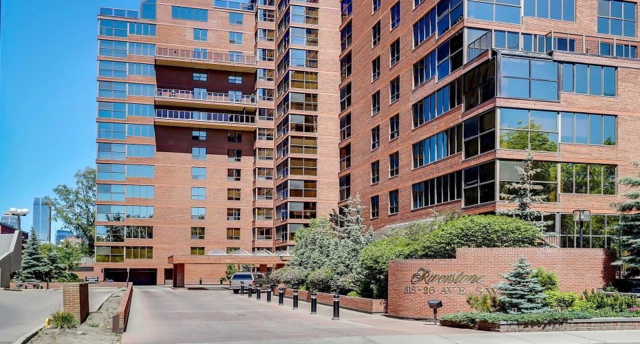 318 26 Avenue, Calgary, Alberta T2S 2T9, 1 Bedroom Bedrooms, ,2 BathroomsBathrooms,Residential,For Sale,26,A2307098