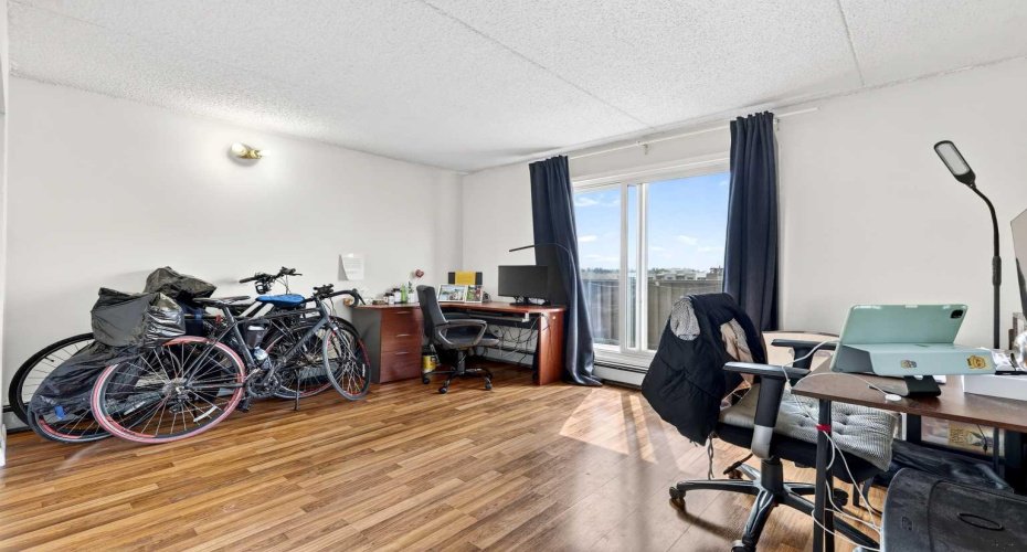 128 15 Avenue, Calgary, Alberta T2R 0P5, 2 Bedrooms Bedrooms, ,1 BathroomBathrooms,Residential,For Sale,15,A2307104