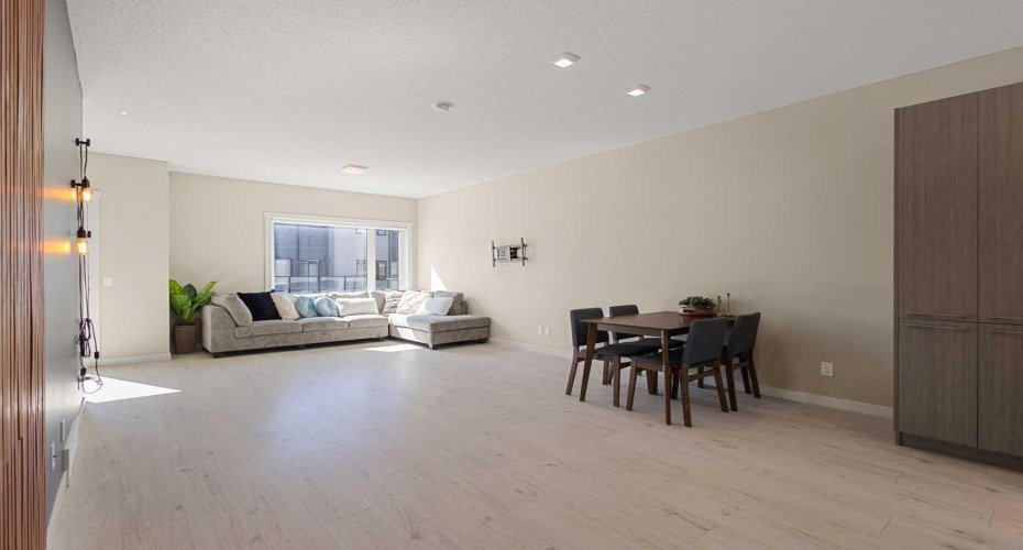 218 Sherwood, Calgary, Alberta T3R0Y2, 2 Bedrooms Bedrooms, ,2 BathroomsBathrooms,Residential,For Sale,Sherwood,A2307105