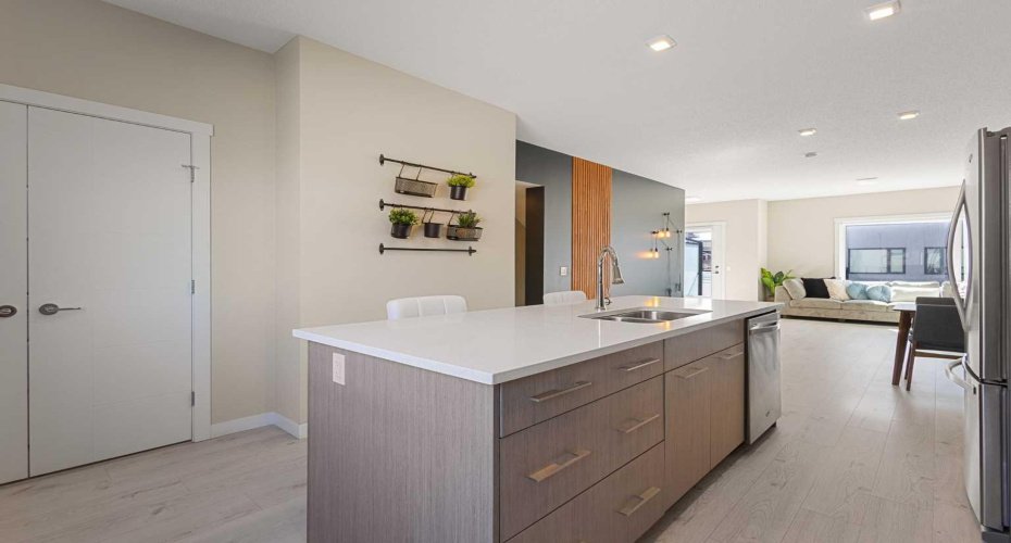 218 Sherwood, Calgary, Alberta T3R0Y2, 2 Bedrooms Bedrooms, ,2 BathroomsBathrooms,Residential,For Sale,Sherwood,A2307105
