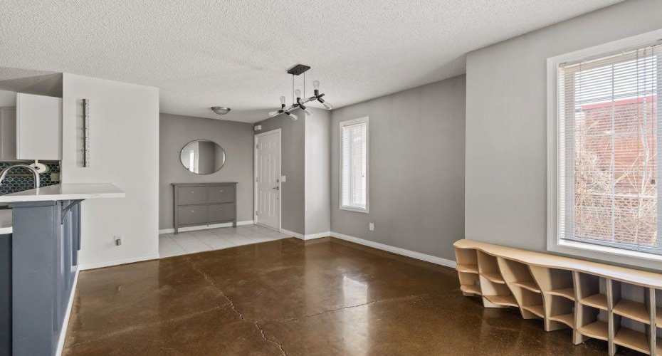 914 20 Street, Calgary, Alberta T2G 5P5, 2 Bedrooms Bedrooms, ,2 BathroomsBathrooms,Residential,For Sale,20,A2307143