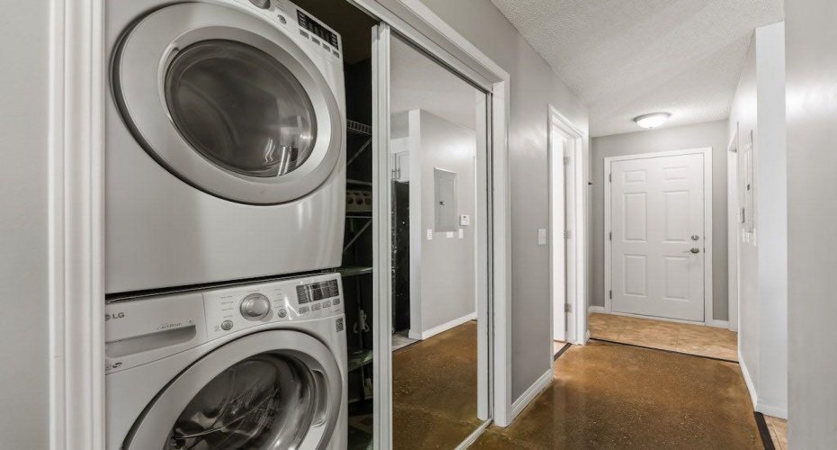 914 20 Street, Calgary, Alberta T2G 5P5, 2 Bedrooms Bedrooms, ,2 BathroomsBathrooms,Residential,For Sale,20,A2307143
