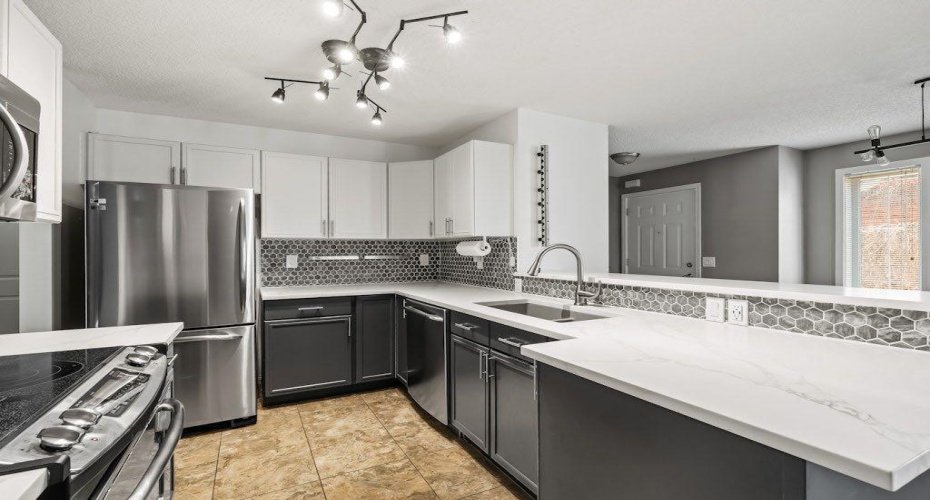 914 20 Street, Calgary, Alberta T2G 5P5, 2 Bedrooms Bedrooms, ,2 BathroomsBathrooms,Residential,For Sale,20,A2307143