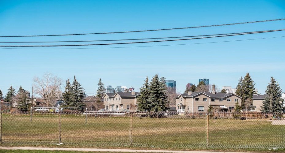 914 20 Street, Calgary, Alberta T2G 5P5, 2 Bedrooms Bedrooms, ,2 BathroomsBathrooms,Residential,For Sale,20,A2307143