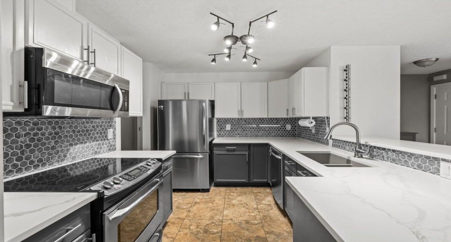 914 20 Street, Calgary, Alberta T2G 5P5, 2 Bedrooms Bedrooms, ,2 BathroomsBathrooms,Residential,For Sale,20,A2307143