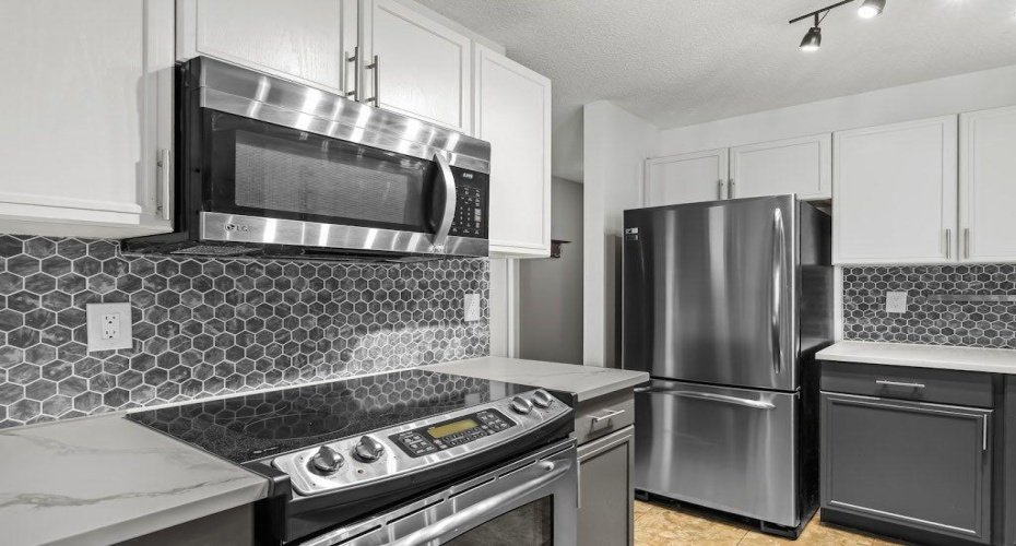 914 20 Street, Calgary, Alberta T2G 5P5, 2 Bedrooms Bedrooms, ,2 BathroomsBathrooms,Residential,For Sale,20,A2307143