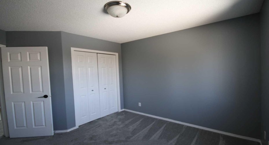 309 Bridleridge Way, Calgary, Alberta T2Y 4M5, 3 Bedrooms Bedrooms, ,2 BathroomsBathrooms,Residential,For Sale,Bridleridge,A2303250