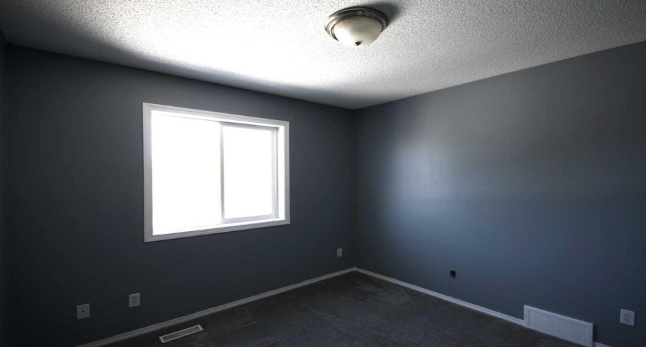 309 Bridleridge Way, Calgary, Alberta T2Y 4M5, 3 Bedrooms Bedrooms, ,2 BathroomsBathrooms,Residential,For Sale,Bridleridge,A2303250