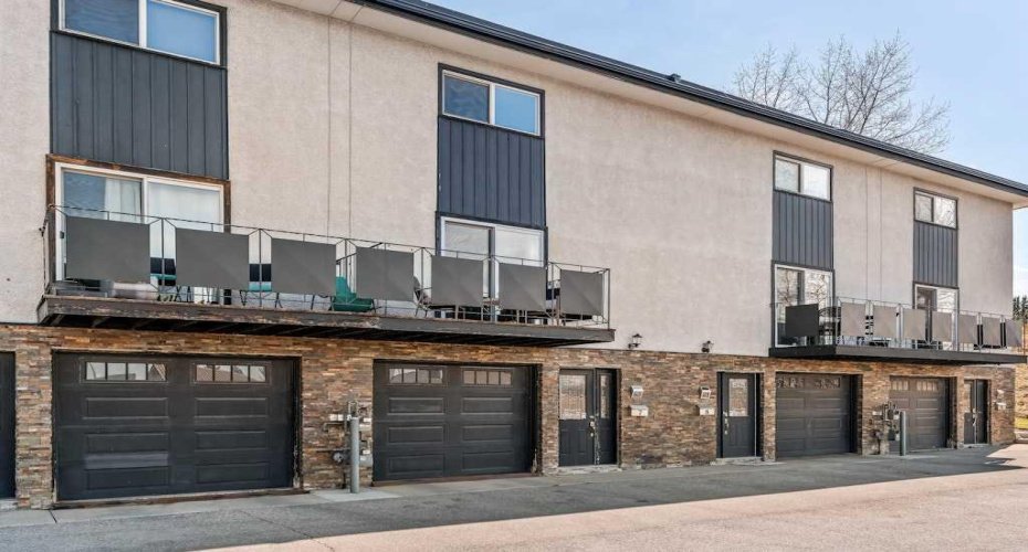 1603 McGonigal Drive, Calgary, Alberta T3E5W2, 2 Bedrooms Bedrooms, ,2 BathroomsBathrooms,Residential,For Sale,McGonigal,A2306514