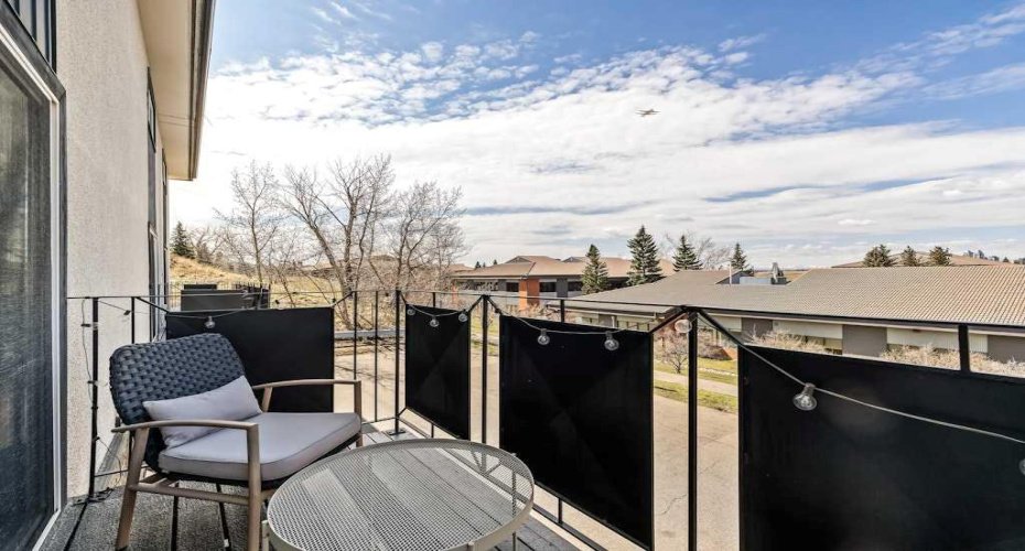1603 McGonigal Drive, Calgary, Alberta T3E5W2, 2 Bedrooms Bedrooms, ,2 BathroomsBathrooms,Residential,For Sale,McGonigal,A2306514