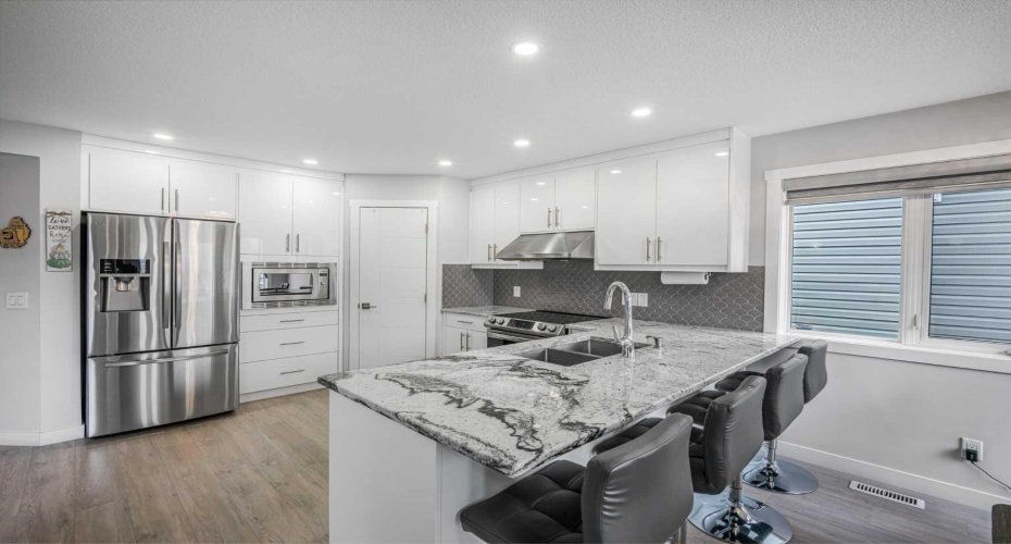31 Saddleback Way, Calgary, Alberta T3J 4K4, 4 Bedrooms Bedrooms, ,4 BathroomsBathrooms,Residential,For Sale,Saddleback,A2307045