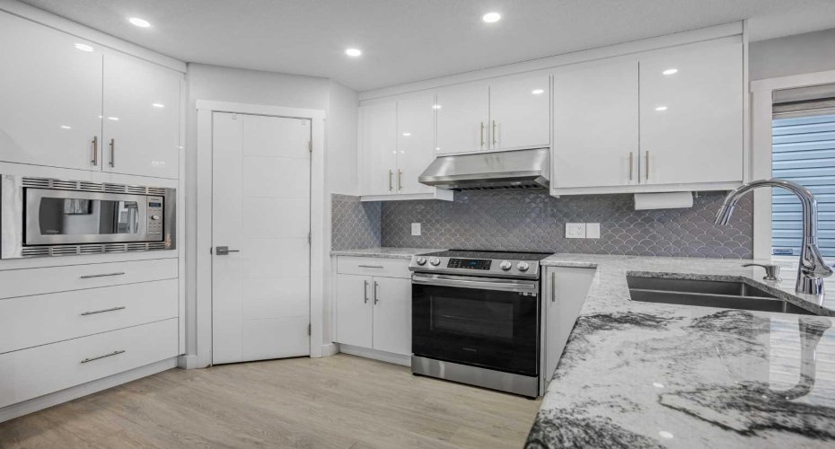 31 Saddleback Way, Calgary, Alberta T3J 4K4, 4 Bedrooms Bedrooms, ,4 BathroomsBathrooms,Residential,For Sale,Saddleback,A2307045