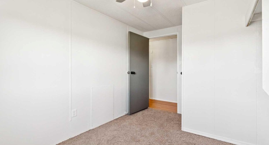 6220 17 Avenue, Calgary, Alberta T2A7H4, 3 Bedrooms Bedrooms, ,1 BathroomBathrooms,Mobile,For Sale,17,A2307288