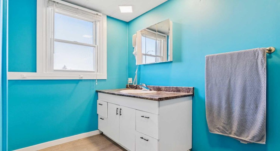 6220 17 Avenue, Calgary, Alberta T2A7H4, 3 Bedrooms Bedrooms, ,1 BathroomBathrooms,Mobile,For Sale,17,A2307288