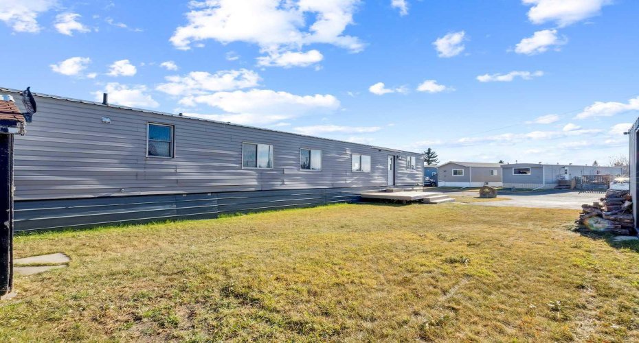 6220 17 Avenue, Calgary, Alberta T2A7H4, 3 Bedrooms Bedrooms, ,1 BathroomBathrooms,Mobile,For Sale,17,A2307288
