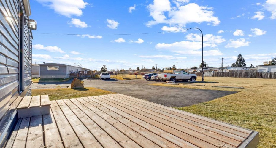 6220 17 Avenue, Calgary, Alberta T2A7H4, 3 Bedrooms Bedrooms, ,1 BathroomBathrooms,Mobile,For Sale,17,A2307288