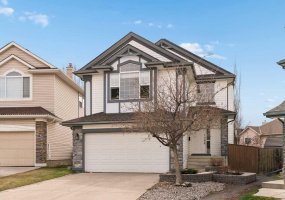 68 Cranfield Place, Calgary, Alberta T3M 1B3, 5 Bedrooms Bedrooms, ,4 BathroomsBathrooms,Residential,For Sale,Cranfield,A2307242