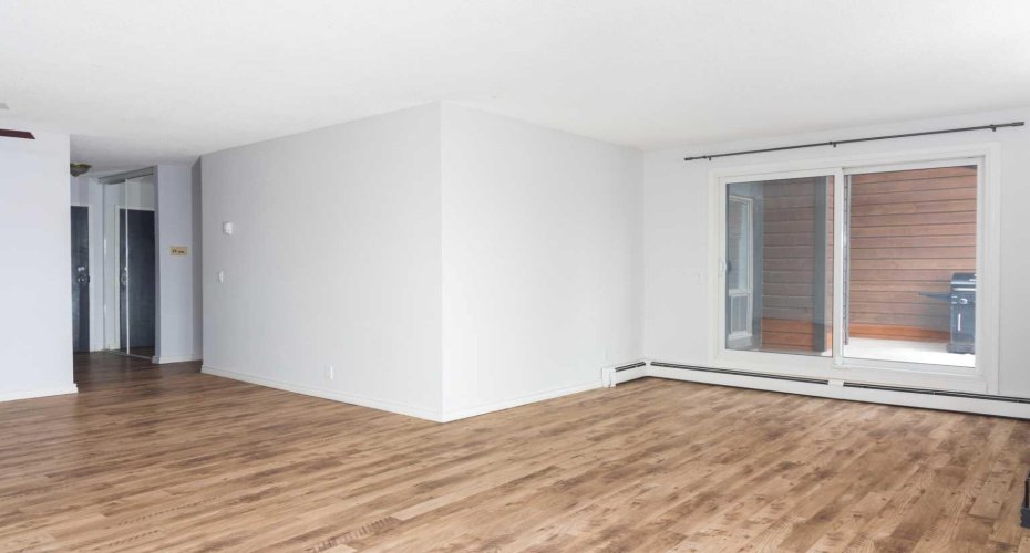 2611 15A Street, Calgary, Alberta T2T 4C1, 2 Bedrooms Bedrooms, ,1 BathroomBathrooms,Residential,For Sale,15A,A2299373