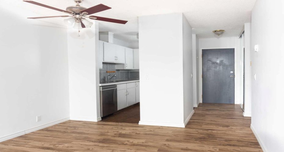 2611 15A Street, Calgary, Alberta T2T 4C1, 2 Bedrooms Bedrooms, ,1 BathroomBathrooms,Residential,For Sale,15A,A2299373