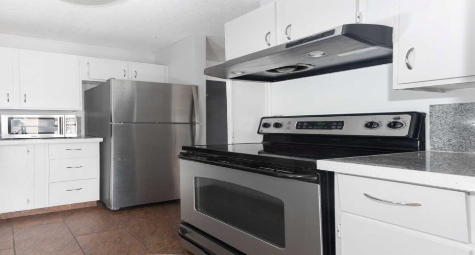 2611 15A Street, Calgary, Alberta T2T 4C1, 2 Bedrooms Bedrooms, ,1 BathroomBathrooms,Residential,For Sale,15A,A2299373