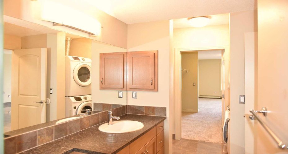 3101 34 Avenue, Calgary, Alberta T2L 2A3, 1 Bedroom Bedrooms, ,1 BathroomBathrooms,Residential,For Sale,34,A2304852
