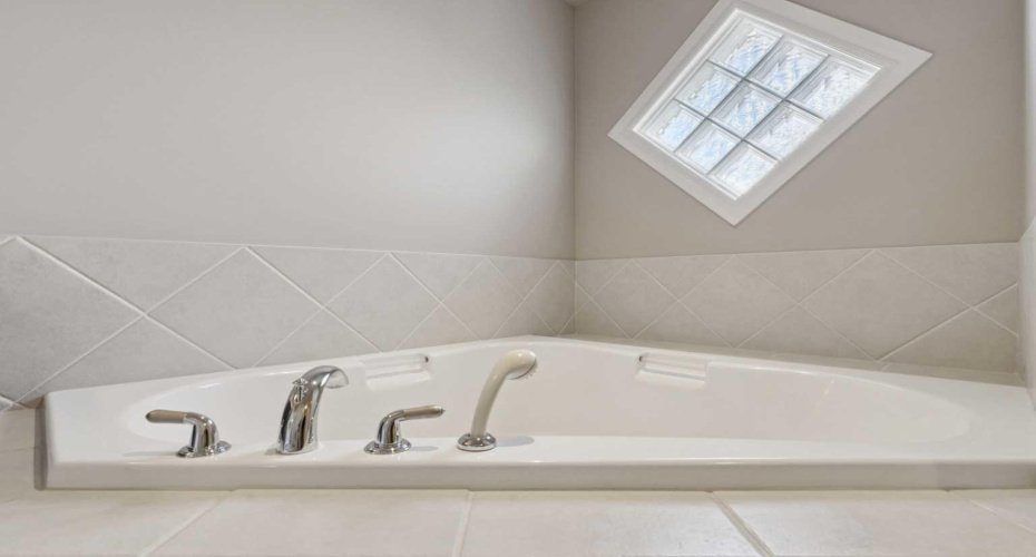 357 Kincora Drive, Calgary, Alberta T3R 1N3, 3 Bedrooms Bedrooms, ,3 BathroomsBathrooms,Residential,For Sale,Kincora,A2305802