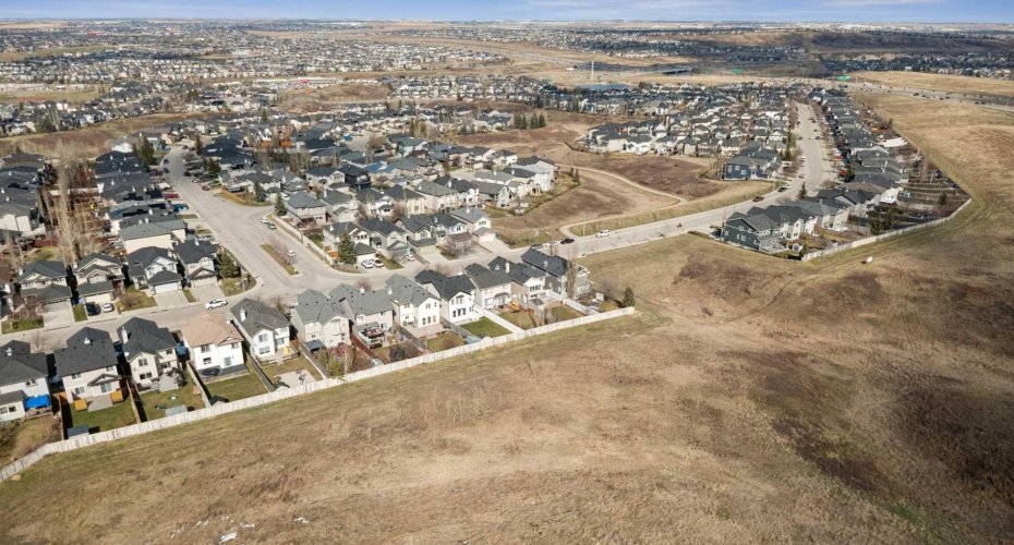 357 Kincora Drive, Calgary, Alberta T3R 1N3, 3 Bedrooms Bedrooms, ,3 BathroomsBathrooms,Residential,For Sale,Kincora,A2305802