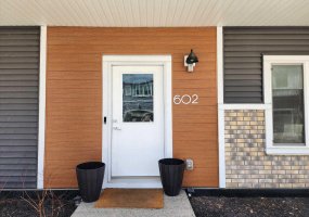335 Creekside Boulevard, Calgary, Alberta T2X5L1, 4 Bedrooms Bedrooms, ,3 BathroomsBathrooms,Residential,For Sale,Creekside,A2307413