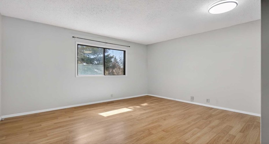 900 Abbeydale Drive, Calgary, Alberta T2A 5Y1, 4 Bedrooms Bedrooms, ,2 BathroomsBathrooms,Residential,For Sale,Abbeydale,A2307433