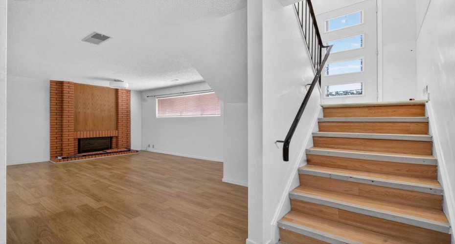 900 Abbeydale Drive, Calgary, Alberta T2A 5Y1, 4 Bedrooms Bedrooms, ,2 BathroomsBathrooms,Residential,For Sale,Abbeydale,A2307433