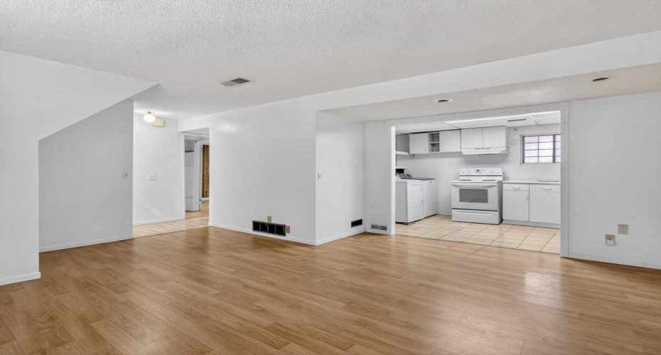 900 Abbeydale Drive, Calgary, Alberta T2A 5Y1, 4 Bedrooms Bedrooms, ,2 BathroomsBathrooms,Residential,For Sale,Abbeydale,A2307433