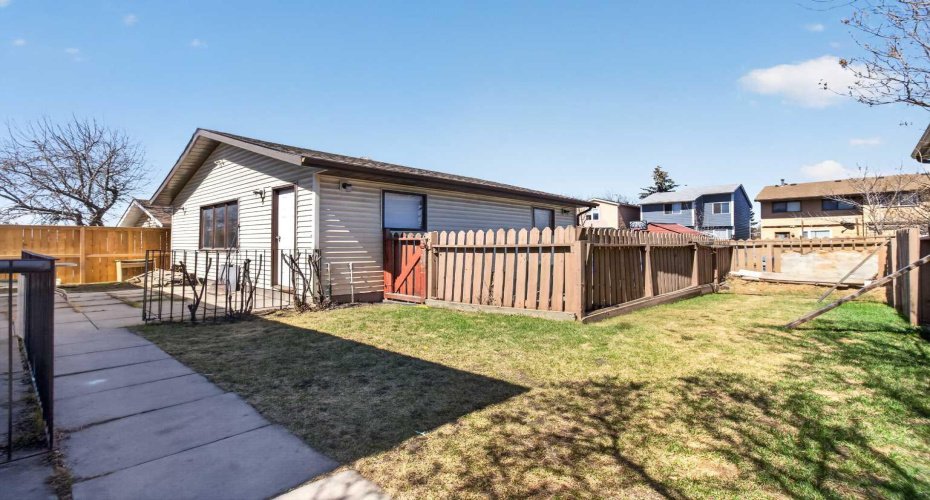 900 Abbeydale Drive, Calgary, Alberta T2A 5Y1, 4 Bedrooms Bedrooms, ,2 BathroomsBathrooms,Residential,For Sale,Abbeydale,A2307433