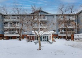1735 11 Avenue, Calgary, Alberta T3C 3S9, 2 Bedrooms Bedrooms, ,1 BathroomBathrooms,Residential,For Sale,11,A2307435