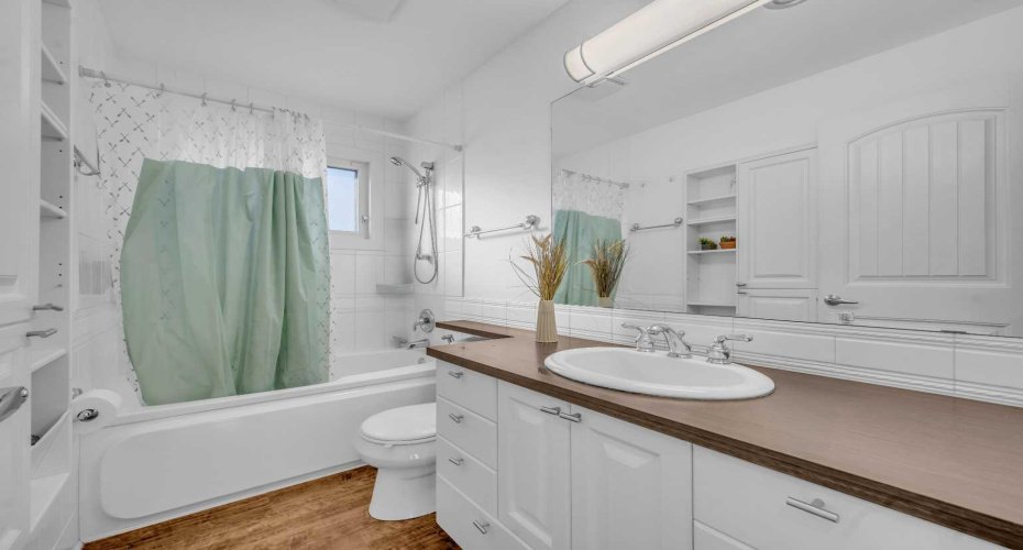 10012 Willowview Road, Calgary, Alberta T2J 1P4, 4 Bedrooms Bedrooms, ,3 BathroomsBathrooms,Residential,For Sale,Willowview,A2299459