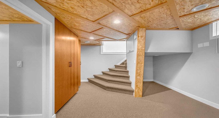 10012 Willowview Road, Calgary, Alberta T2J 1P4, 4 Bedrooms Bedrooms, ,3 BathroomsBathrooms,Residential,For Sale,Willowview,A2299459