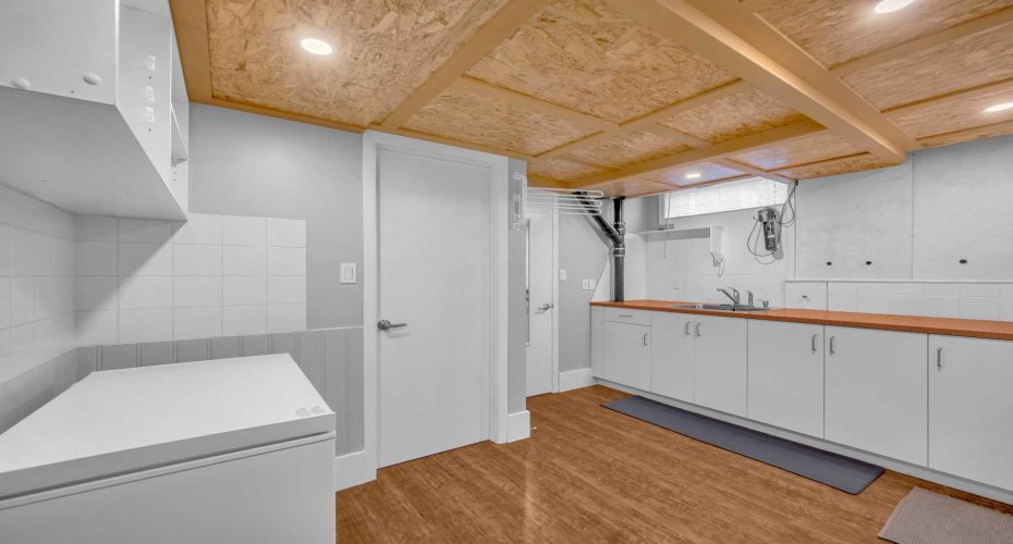 10012 Willowview Road, Calgary, Alberta T2J 1P4, 4 Bedrooms Bedrooms, ,3 BathroomsBathrooms,Residential,For Sale,Willowview,A2299459