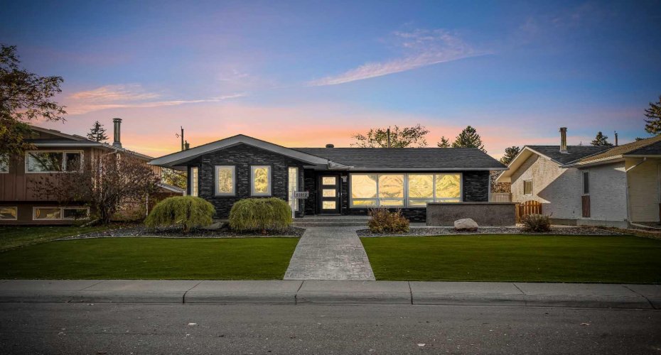10012 Willowview Road, Calgary, Alberta T2J 1P4, 4 Bedrooms Bedrooms, ,3 BathroomsBathrooms,Residential,For Sale,Willowview,A2299459