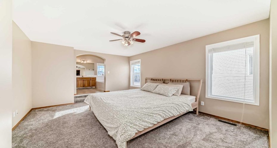 84 Cougarstone Square, Calgary, Alberta T3H 5J4, 3 Bedrooms Bedrooms, ,3 BathroomsBathrooms,Residential,For Sale,Cougarstone,A2307572