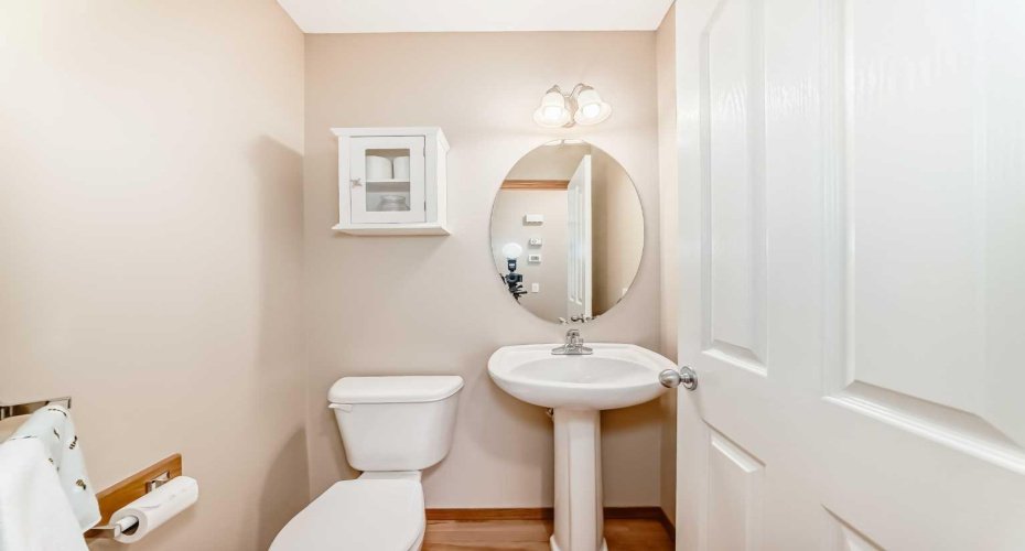 84 Cougarstone Square, Calgary, Alberta T3H 5J4, 3 Bedrooms Bedrooms, ,3 BathroomsBathrooms,Residential,For Sale,Cougarstone,A2307572
