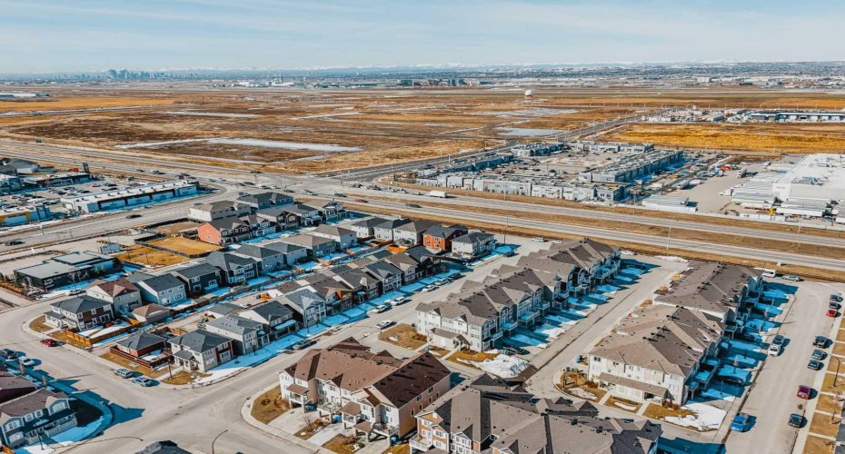 24 Cityscape Avenue, Calgary, Alberta T3N 0P9, 2 Bedrooms Bedrooms, ,2 BathroomsBathrooms,Residential,For Sale,Cityscape,A2302404