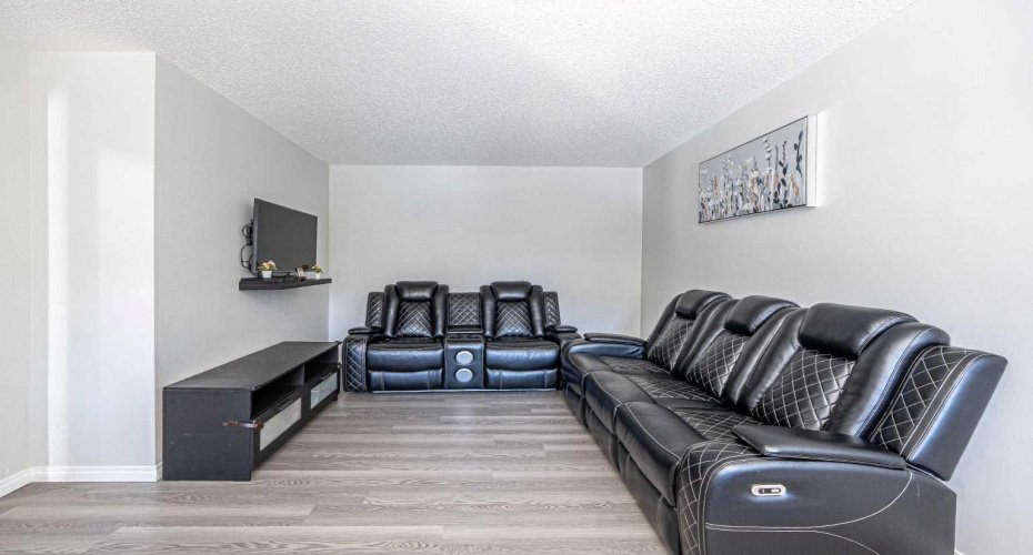 24 Cityscape Avenue, Calgary, Alberta T3N 0P9, 2 Bedrooms Bedrooms, ,2 BathroomsBathrooms,Residential,For Sale,Cityscape,A2302404