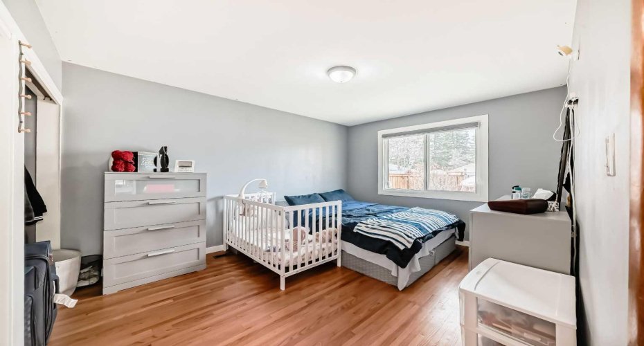 417 37 Street, Calgary, Alberta T3C 1R7, 3 Bedrooms Bedrooms, ,1 BathroomBathrooms,Residential,For Sale,37,A2306857