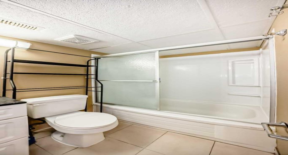 417 37 Street, Calgary, Alberta T3C 1R7, 3 Bedrooms Bedrooms, ,1 BathroomBathrooms,Residential,For Sale,37,A2306857