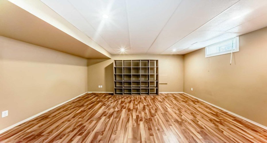 417 37 Street, Calgary, Alberta T3C 1R7, 3 Bedrooms Bedrooms, ,1 BathroomBathrooms,Residential,For Sale,37,A2306857