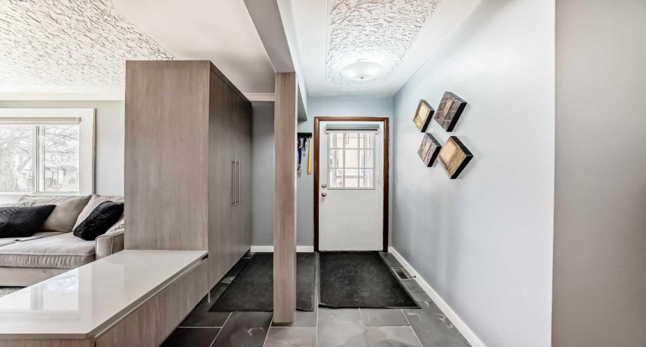 417 37 Street, Calgary, Alberta T3C 1R7, 3 Bedrooms Bedrooms, ,1 BathroomBathrooms,Residential,For Sale,37,A2306857