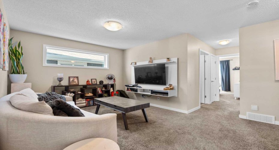 534 River Heights Crescent, Cochrane, Alberta T4C 0T8, 3 Bedrooms Bedrooms, ,3 BathroomsBathrooms,Residential,For Sale,River Heights,A2307952