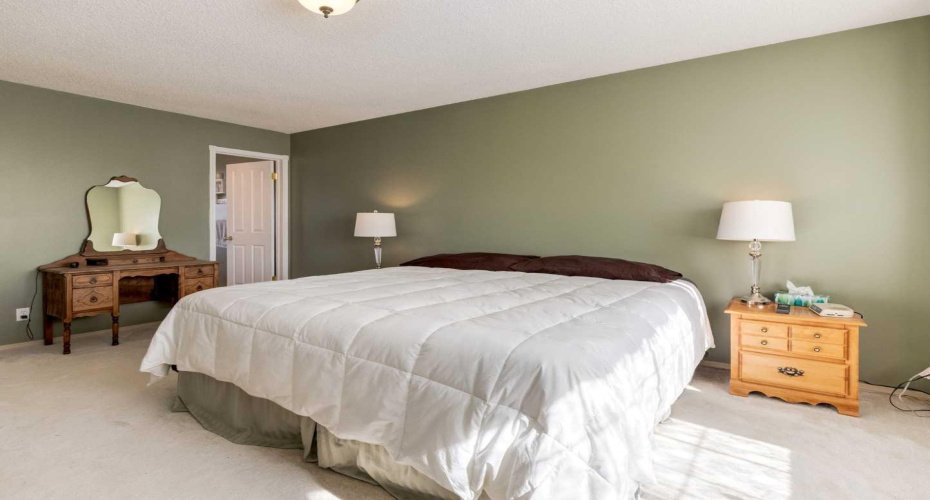 83 Gleneagles Close, Cochrane, Alberta T4C1N7, 4 Bedrooms Bedrooms, ,4 BathroomsBathrooms,Residential,For Sale,Gleneagles,A2304283