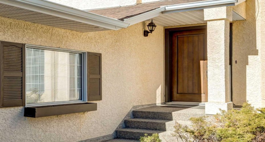 83 Gleneagles Close, Cochrane, Alberta T4C1N7, 4 Bedrooms Bedrooms, ,4 BathroomsBathrooms,Residential,For Sale,Gleneagles,A2304283