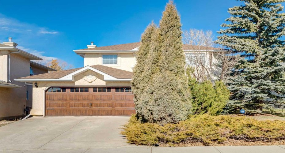 83 Gleneagles Close, Cochrane, Alberta T4C1N7, 4 Bedrooms Bedrooms, ,4 BathroomsBathrooms,Residential,For Sale,Gleneagles,A2304283