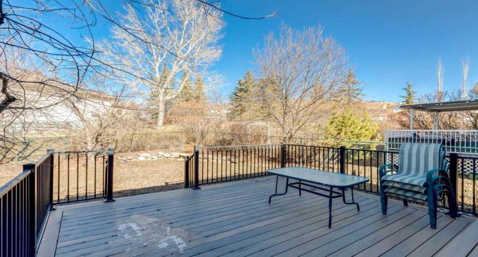 83 Gleneagles Close, Cochrane, Alberta T4C1N7, 4 Bedrooms Bedrooms, ,4 BathroomsBathrooms,Residential,For Sale,Gleneagles,A2304283